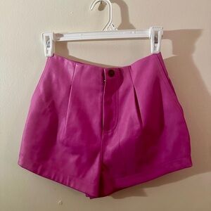 Avec Les Filles Women's XS Pleated Faux LeatherShorts